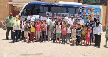 مركز شباب الحسينات بالأقصر يستقبل المكتبة المتنقلة لدعم الأطفال.. صور