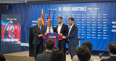 برشلونة يقدم إينيجو مارتينيز إلى وسائل الإعلام.. واللاعب يوقع حتى 2025