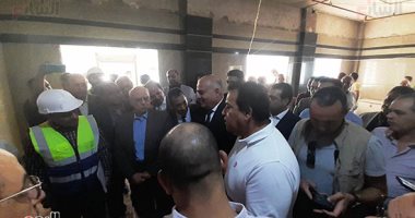 وزير الصحة يتفقد مستشفى دشنا المركزى ويوجه بانتهاء الأعمال نهاية العام الجارى.. صور