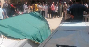أهالى الشرقية يشيعون جثامين 5 من أسرة واحدة ضحايا عقار حدائق القبة
