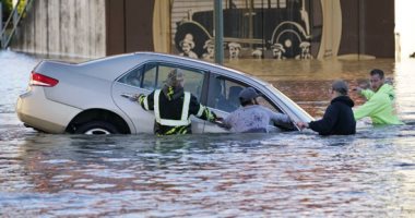 غرق سيارات وفقدان مواطنين.. آثار مدمرة لفيضان كندا 