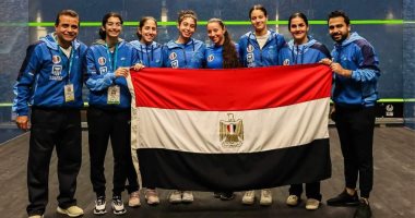 منتخب الاسكواش يبدأ رحلة العودة إلى القاهرة بعد التتويج ببطولة العالم