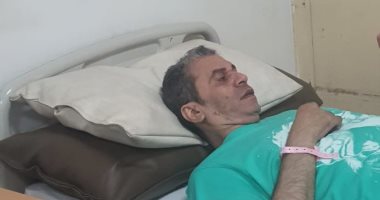تدهور الحالة الصحية للفنان عمرو محمد على الشهير بـ"شقشق" ونقله للمستشفى.. صور