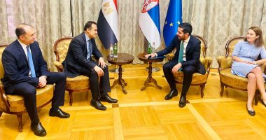 سفير مصر لدى بلجراد يناقش سبل تطوير العلاقات الاقتصادية مع وزير التجارة الصربى