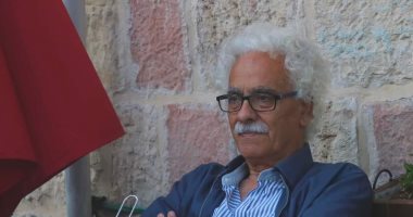 وفاة الشاعر والباحث الفلسطينى زكريا محمد عن عمر ناهز الـ73 عاما