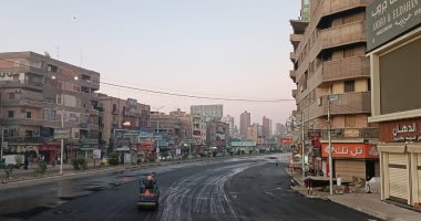 استمرار أعمال الرصف والتطوير بشوارع المحلة الكبرى.. التفاصيل