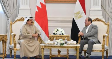 الرئيس السيسى يبحث مع عاهل البحرين فى مدينة العلمين العلاقات بين البلدين
