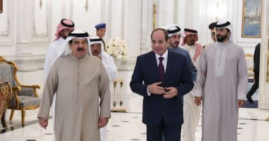 الرئيس السيسى يودّع ملك البحرين لدى مغادرته مدينة العلمين