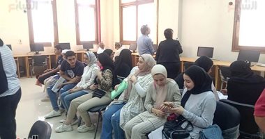 إقبال على تنسيق الكليات بالمرحلة الأولى في جامعة كفر الشيخ.. صور