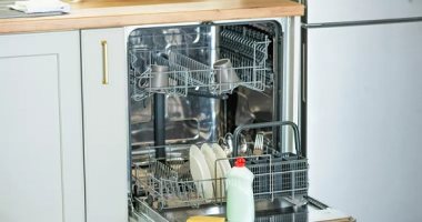 نصائح تساعد في الحفاظ على نظافة غسالة الأطباق.. هتفضل دايمًا جديدة