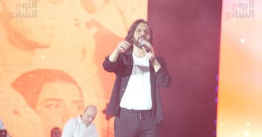 بهاء سلطان يفتتح حفل مهرجان العلمين بأغنية "تعالى".. ويشكر الجمهور: منورين.. فيديو وصور