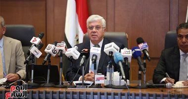 لجان الضبطية القضائية تواصل ملاحقة الكيانات الوهمية وتغلق منشأة بالقاهرة