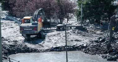 إيطاليا تتعرض لفيضانات تؤدى لانهيارات أرضية وإجلاء 120 شخصا.. فيديو