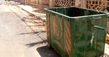 توزيع صناديق قمامة جديدة وحملات نظافة بشوارع ديروط للحفاظ على البيئة