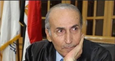 رئيس جامعة القاهرة ناعيا الدكتور أحمد الجزار عميد آداب المنيا سابقًا: صاحب أبحاث رصينة 
