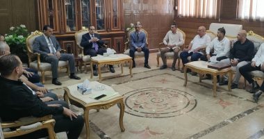 محافظ شمال سيناء يلتقى مجلس إدارة الغرفة التجارية الجديد.. صور