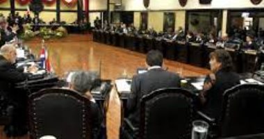 كوستاريكا توافق على قانون جديد يقر 4 أيام عمل لمدة 12 ساعة