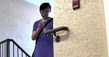 طالب فى فلوريدا يدس السم لجاره من تحت الباب "لأنه يعكر مزاجه دوما".. فيديو