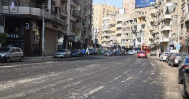 رصف شارع المشير أحمد إسماعيل بالزقازيق لاستكمال خطة التوحيد المرورى