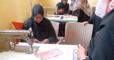 برنامج تدريبي بأسوان على أعمال الخياطة للنهوض بالمرأة المعيلة 