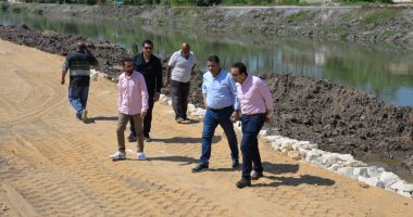 نائب محافظ الإسماعيلية يتفقد مشروعات تطوير الطرق والميادين بمدينة فايد 