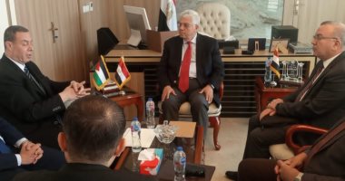 وزير التعليم العالى يبحث مع السفير الفلسطينى سُبل تعزيز التعاون المُشترك