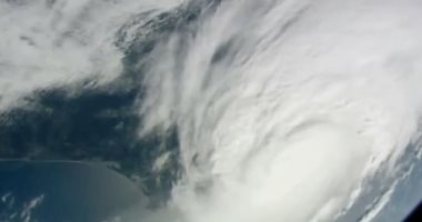 رواد الفضاء والأقمار الصناعية يتتبعون إعصار فلوريدا من المدار