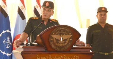 وزير الدفاع يتفقد اختبارات القبول للأكاديمية العسكرية بالكلية الحربية   