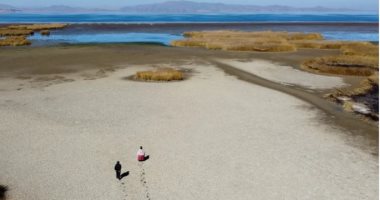 جفاف بحيرة "تيتيكاكا" أعلى مسطح مائى صالح للملاحة فى العالم يثير القلق