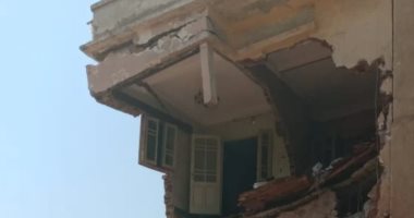 إصابة 4 مواطنين فى انهيار جزء من منزل بقرية الزنيقة فى مدينة إسنا