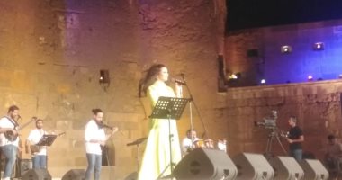 الفن – نسمة محجوب تتألق بأغنيات عربية وأجنبية بحفل مهرجان القلعة – البوكس نيوز