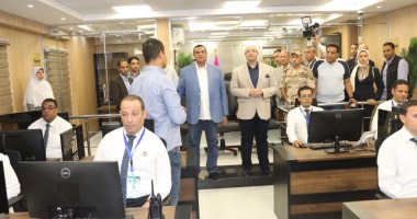 وزير التنمية المحلية ومحافظ بنى سويف يتفقدان مركز السيطرة الموحد للشبكة الوطنية للطوارئ