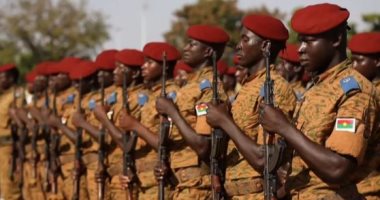 المجلس العسكرى فى بوركينا فاسو يأمر الملحق العسكرى بالسفارة الفرنسية بمغادرة البلاد