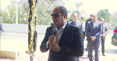 الرئيس السيسي يقدم واجب العزاء لأهالى بنى سويف فى ذويهم المتوفين جراء إعصار ليبيا