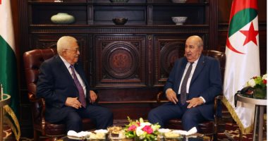 الرئيس الفلسطينى يجتمع مع نظيره الجزائرى فى نيويورك