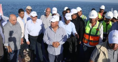 وزير النقل يتفقد مشروع المحطة متعددة الأغراض بميناء سفاجا