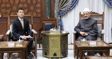 سفير تايلاند بالقاهرة يجدِّد دعوة شيخ الأزهر لزيارة بلاده