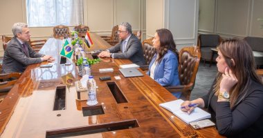 رئيس "اقتصادية قناة السويس" يستقبل سفير البرازيل لبحث التعاون بمختلف المجالات