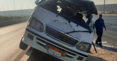 إصابة 5 أشخاص فى حادث انقلاب سيارة داخل ترعة بقنا
