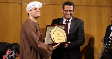 نقيب الصحفيين يكرم محمود التهامى بعد حفل ذكرى المولد النبوى الشريف