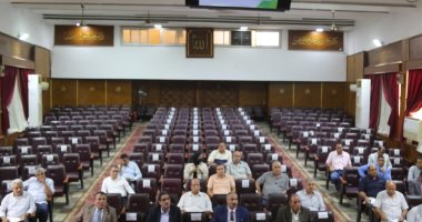 محافظ كفر الشيخ يناقش مشروعات الخطة الاستثمارية للعام المالى 2023-2024