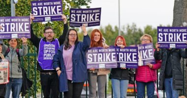 استمرار إغلاق مئات المدارس فى إسكتلندا بسبب إضراب موظفي الدعم لليوم الثانى