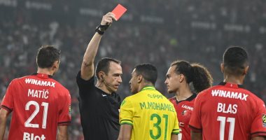 Mostafa Mohamed expulsé pour objection à l’arbitrage du match entre Rennes et Nantes en championnat de France