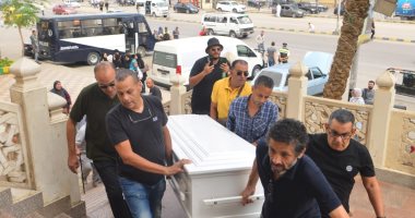 وصول جثمان الراحل محمد فريد إلى مسجد الحصرى