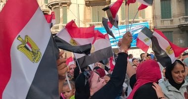 مسيرات حاشدة بالإسكندرية للاحتفال بنصر أكتوبر ومطالبة السيسي بالترشح.. صور