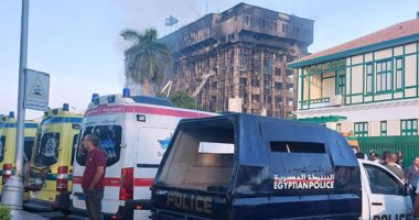 وصول خبراء الأدلة الجنائية لمعاينة حادث حريق مديرية أمن الإسماعيلية