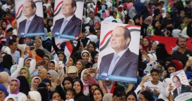 صور الرئيس السيسي وأعلام مصر تزين احتفالية انتصارات أكتوبر في بورسعيد