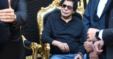 محمد منير وصلاح عبد الله وشريف عرفة يقدمون واجب العزاء فى الراحل أحمد سامى العدل