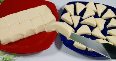 طريقة عمل الجبنة المثلثات في المنزل.. لوجبة إفطار مناسبة للانش بوكس 