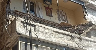 مصرع عامل وإصابة 3 أشخاص في انهيار شرفة عقار شرق الإسكندرية